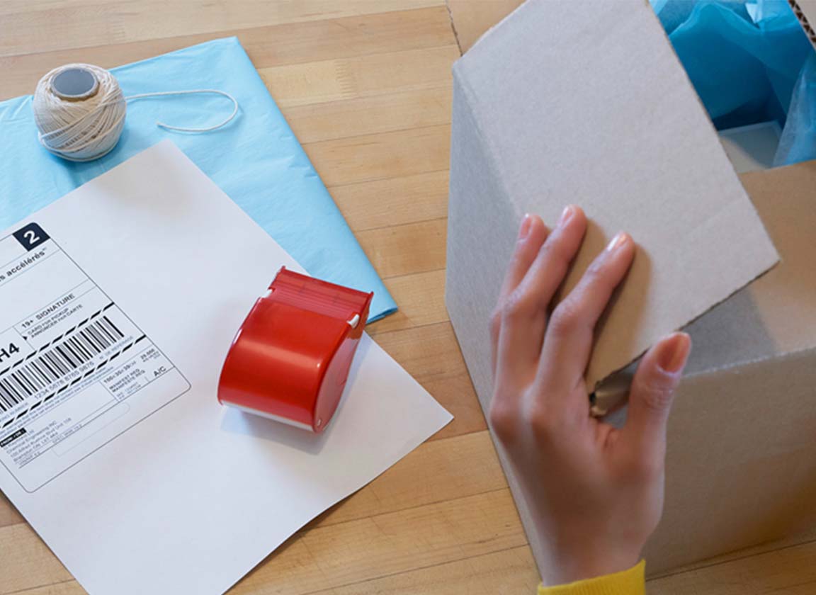 Send a flat rate box Personal Canada Post